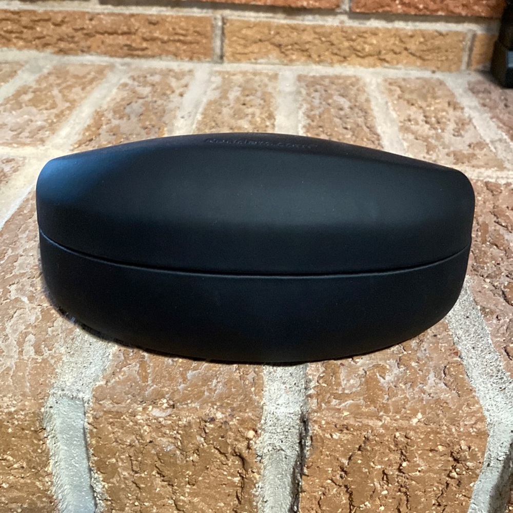 Reading glasses hard case